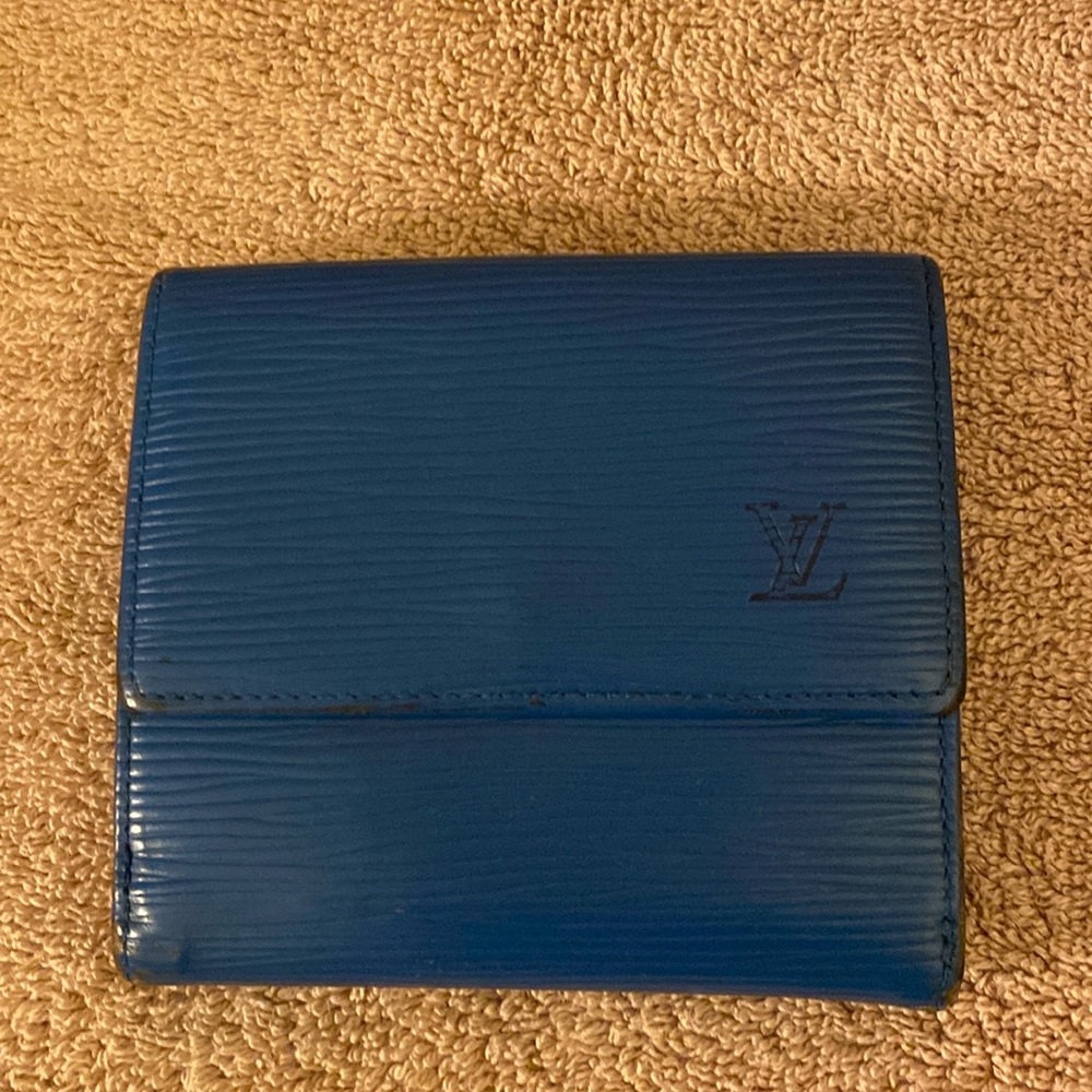 Louis Vuitton Unisex Bifold Wallet